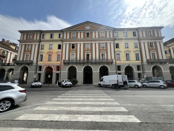 "Venite a Dogliani che siete morti": a giudizio per la violenta aggressione fuori dal locale "Venite a Dogliani che siete morti": a giudizio per la violenta aggressione fuori dal locale