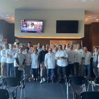 L’Associazione Cuochi Provincia Granda prosegue l’attività formativa con un corso dedicato al bread pairing, nuovo trend dell'alta cucina L’Associazione Cuochi Provincia Granda prosegue l’attività formativa con un corso dedicato al bread pairing, nuovo trend dell'alta cucina