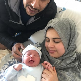 Rayan con mamma e papà, il primo nato a Verduno nel 2022