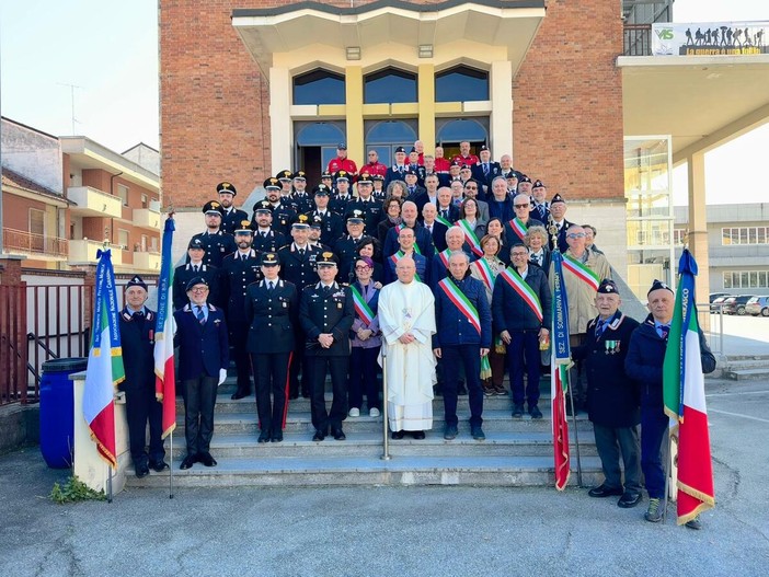I Carabinieri di Bra al precetto pasquale nella chiesa dell'istituto Salesiano San Domenico Savio
