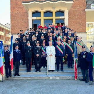 I Carabinieri di Bra al precetto pasquale nella ciesa dell'istituto Salesiano San Domenico Savio