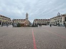 Quattro giorni di spettacoli in piazza Galimberti: orario dell’ascensore esteso fino “alla mezza” e modifiche alla viabilità