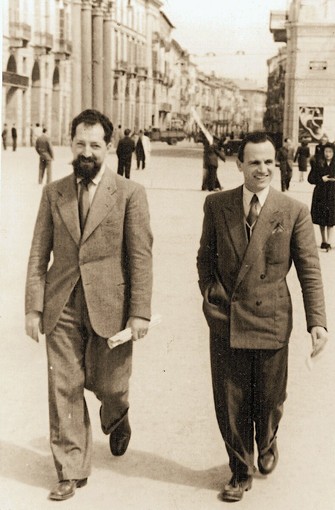 In foto, Cuneo, dopo la Liberazione. Da sinistra Giuseppe Costagli e Aldo Quaranta, Comandante 1° Div. GL Valle Gesso In foto, Cuneo, dopo la Liberazione. Da sinistra Giuseppe Costagli e Aldo Quaranta, Comandante 1° Div. GL Valle Gesso