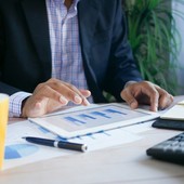 Panico e euforia: come la finanza comportamentale spiega i cicli di mercato