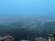 Nevica sul Colle della Maddalena, mentre il resto della Granda è avvolto da nebbia e foschia