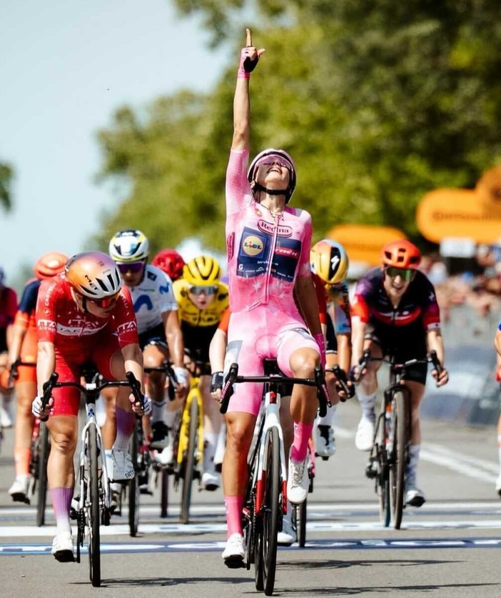 Elisa Balsamo resta in Maglia Rosa
