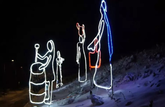 Il Presepe di Luci di Mango (ph.visitlmr.it) Il Presepe di Luci di Mango (ph.visitlmr.it)