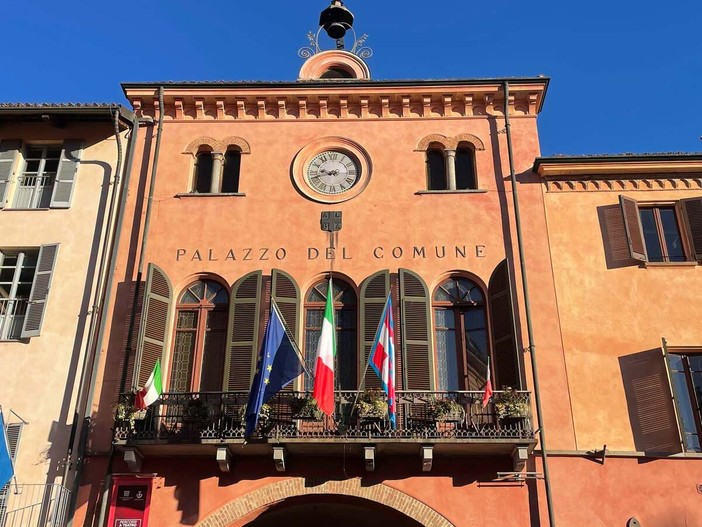 Nuovo appalto rifiuti ad Alba: avvio a scaglioni e un ecobus per non lasciare indietro nessuno Nuovo appalto rifiuti ad Alba: avvio a scaglioni e un ecobus per non lasciare indietro nessuno