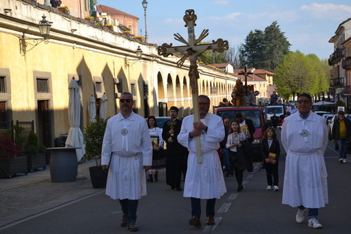 In foto processione di Pasqua, a Bra