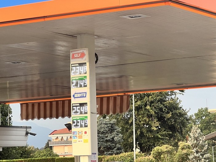 Caro carburanti, Confartigianato Cuneo lancia l’allarme: "Le imprese artigiane e i consumatori non ce la fanno più"