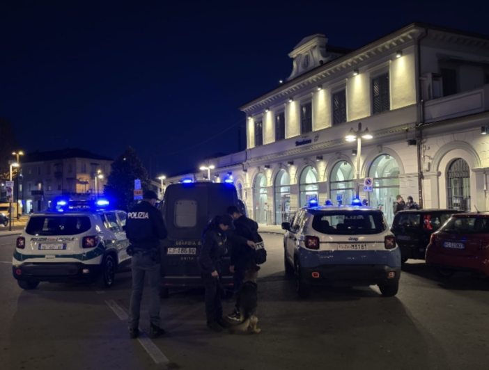 Controlli di Polizia e Polizia Locale alla stazione ferroviaria di Bra Controlli di Polizia e Polizia Locale alla stazione ferroviaria di Bra