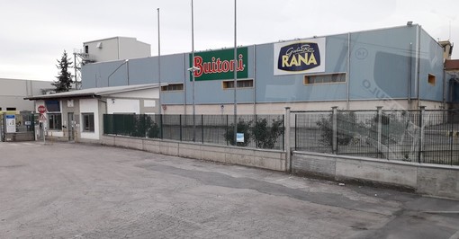 Rana promette 150 milioni di investimento e 35 assunzioni entro marzo su Moretta. I sindacati: “Precedenza ai precari”