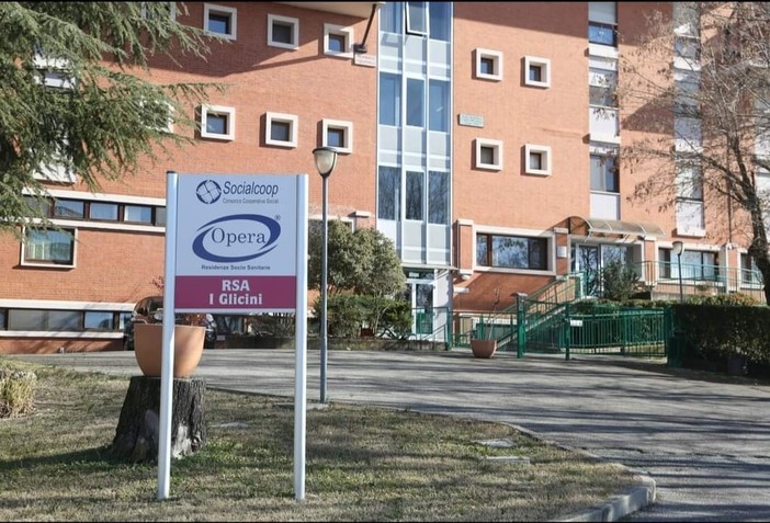 La residenza "I Glicini" di Bra dove è avvenuto il singolare salvataggio