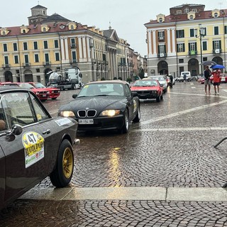 Dalla centrale piazza Galimberti di cuneo il via alla 28ª Ruota d'Oro Dalla centrale piazza Galimberti di cuneo il via alla 28ª Ruota d'Oro