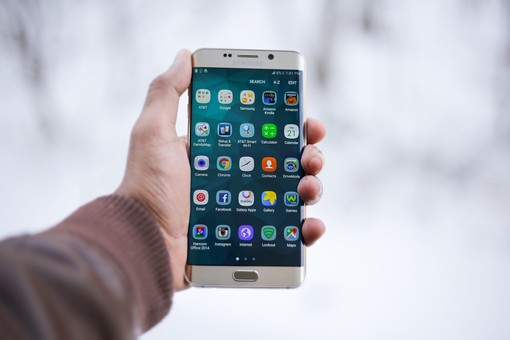 Dal ritrovamento di uno smartphone in uso al collaboratore il processo in corso davanti al Tribunale di Cuneo Dal ritrovamento di uno smartphone in uso al collaboratore il processo in corso davanti al Tribunale di Cuneo