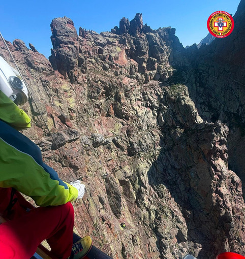 Valdieri, gestore del rifugio dà l'allarme per soccorrere alpinisti in difficoltà sulla Punta Plent Valdieri, gestore del rifugio dà l'allarme per soccorrere alpinisti in difficoltà sulla Punta Plent