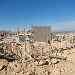 Palestina, avviato il cantiere della scuola di Khallet Taha: un sogno nato dalla solidarietà cuneese Palestina, avviato il cantiere della scuola di Khallet Taha: un sogno nato dalla solidarietà cuneese