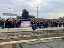 "Riattivare al più presto la linea ferroviaria Bra-Cavallermaggiore": i sindaci Fogliato e Sannazzaro al sit-in in frazione Madonna del Pilone
