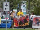 Alba, la Vuelta si colora di protesta: striscioni contro la corrida lungo il percorso Alba, la Vuelta si colora di protesta: striscioni contro la corrida lungo il percorso