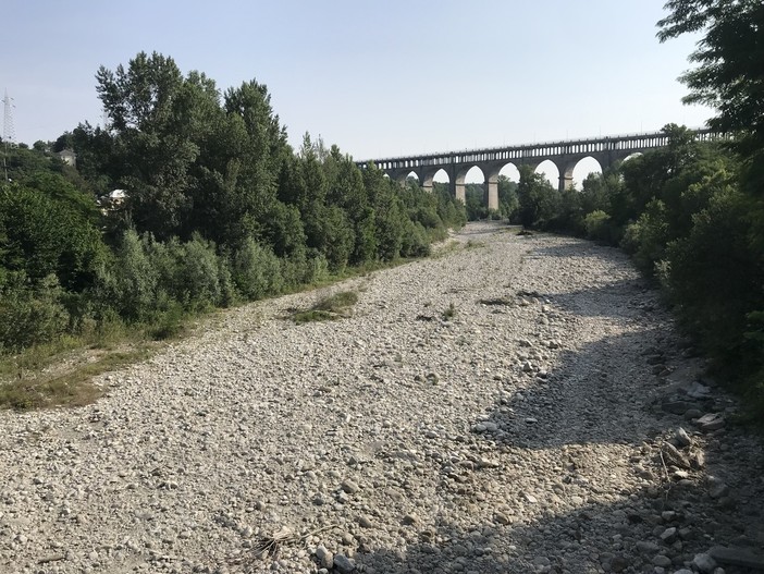 Il fiume Stura a Cuneo è ormai in secca