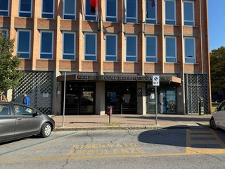 Alcune immagini della sede Inps di Cuneo, al civico 15 di corso Annibale Santorre di Santarosa