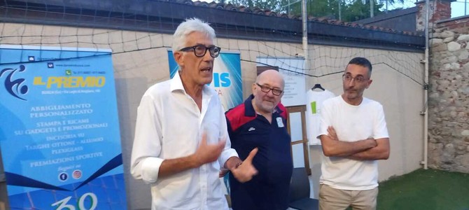 Da sinistra: Giorgio Salomone, Willi Rosso (presidente Volley Busca femminile), e Alessandro Marino Da sinistra: Giorgio Salomone, Willi Rosso (presidente Volley Busca femminile), e Alessandro Marino