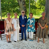 Da sinistra Stefania Soma, Giuliana Cirio, Nino Aragno, Lucia Fracassi ed Evelina Christillin Da sinistra Stefania Soma, Giuliana Cirio, Nino Aragno, Lucia Fracassi ed Evelina Christillin