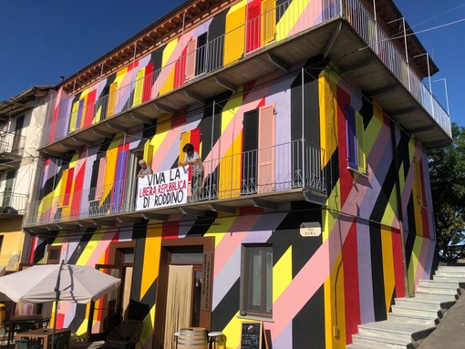 Roddino è stata anche set cinenatografico per il Piemonte Documenteur FilmFest Roddino è stata anche set cinenatografico per il Piemonte Documenteur FilmFest