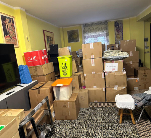 Nonostante i tentativi e le richieste, Marcello e Alessandra al momento non hanno trovato un impiego che gli consenta di far fronte all'affitto di casa e alle spese