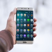 Dal ritrovamento di uno smartphone in uso al collaboratore il processo in corso davanti al Tribunale di Cuneo