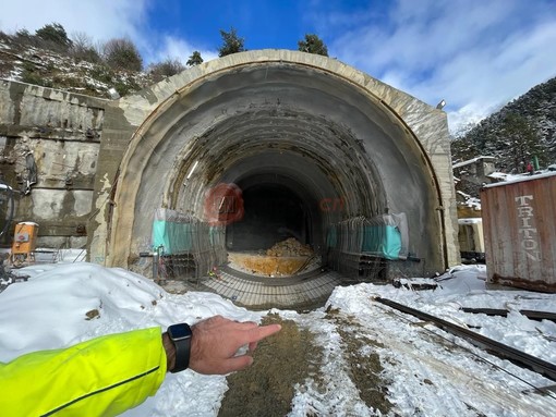 Tenda, &quot;concreto il rischio che il tunnel non apra a fine giugno 2024&quot;