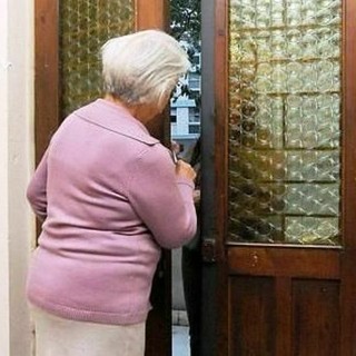 Truffe ed estorsioni "porta a porta" agli anziani: sgominata banda di Padova che colpiva anche in Granda