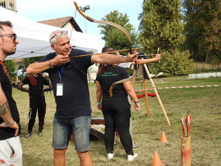 Alcuni momenti comunitari dei tre giorni di festa e volontariato a Cinzano Alcuni momenti comunitari dei tre giorni di festa e volontariato a Cinzano