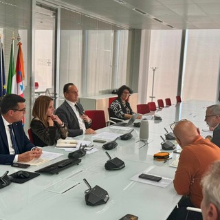 Ex Ilva: salta il tavolo nazionale con le parti sociali, ma non quello con la Regione