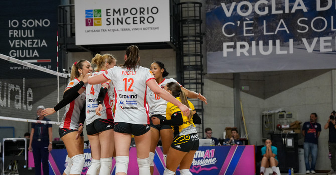 Granda Volley non passa a Talmassons nella prima delle sfide salvezza del volley femminile di A1 Granda Volley non passa a Talmassons nella prima delle sfide salvezza del volley femminile di A1