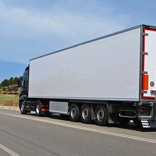 Caro gasolio, a Cuneo l’autotrasporto fa i conti con il credito d’imposta Caro gasolio, a Cuneo l’autotrasporto fa i conti con il credito d’imposta