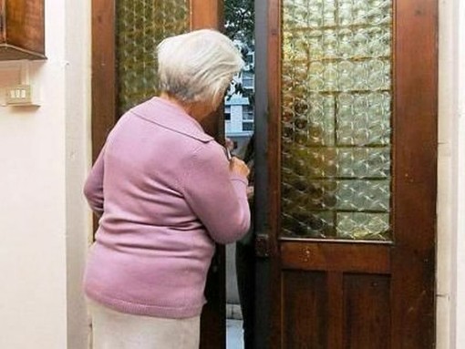 Truffe ed estorsioni "porta a porta" agli anziani: sgominata banda di Padova che colpiva anche in Granda Truffe ed estorsioni "porta a porta" agli anziani: sgominata banda di Padova che colpiva anche in Granda