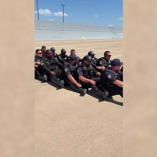 Mondiali 2026, anche la polizia di Dallas omaggia la Norvegia con la Viking Row