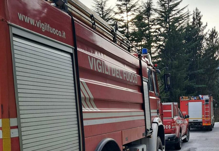 Due incendi nei campi in poche ore tra Busca, Dronero e Morozzo: in azione i vigili del fuoco Due incendi nei campi in poche ore tra Busca, Dronero e Morozzo: in azione i vigili del fuoco