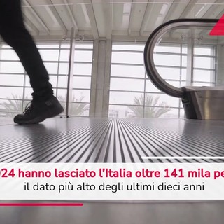 Pensioni, sale età media per uomini e donne: il dato