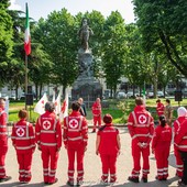 Volontari della Croce Rossa in festa a Bra (foto di Maurizio Mangino)