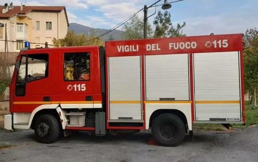 Garessio, camion abbatte cassa di manovra al passaggio a livello Garessio, camion abbatte cassa di manovra al passaggio a livello