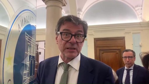 Giorgetti: "Decisione su scostamento per Difesa a settembre" Giorgetti: "Decisione su scostamento per Difesa a settembre"