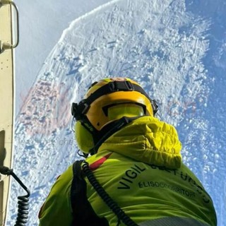 Slavine sul Monte Faraut a Bellino: travolti due scialpinisti, miracolosamente illesi Slavine sul Monte Faraut a Bellino: travolti due scialpinisti, miracolosamente illesi
