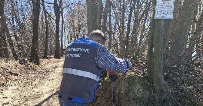 Il Cai Alba struttura la stagione dei sentieri tra lavoro sul territorio e camminate
