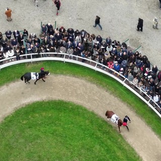 Ippica: grande spettacolo all'Ippodromo Snai di San Siro per la 104esima edizione del Jockey Club S.I.R.E. Ippica: grande spettacolo all'Ippodromo Snai di San Siro per la 104esima edizione del Jockey Club S.I.R.E.