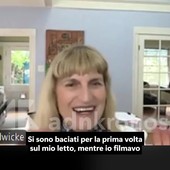 Catherine Hardwicke: "La chimica tra Pattinson e Stewart del mio 'Twilight' cominciò con un bacio sul mio letto" Catherine Hardwicke: "La chimica tra Pattinson e Stewart del mio 'Twilight' cominciò con un bacio sul mio letto"