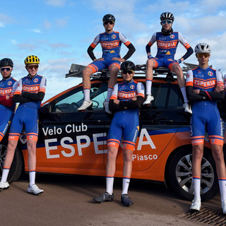 CICLISMO / Allievi del Velo Club Esperia Piasco in ritiro collegiale in Toscana CICLISMO / Allievi del Velo Club Esperia Piasco in ritiro collegiale in Toscana