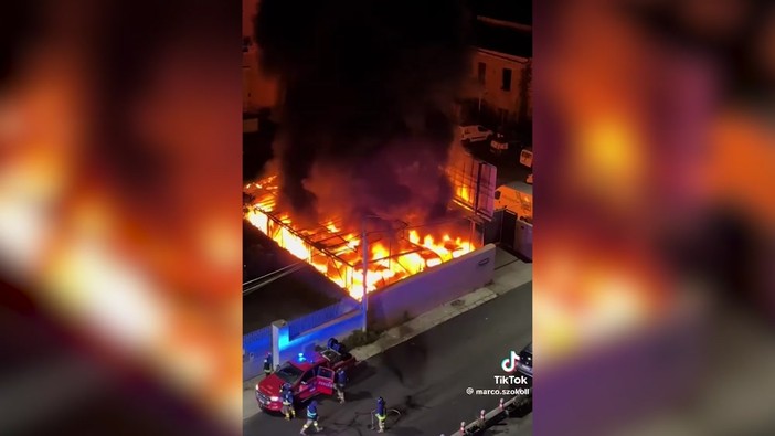 Palermo, nuovo incendio all'autonoleggio 'Sicily by car': il video delle auto in fiamme