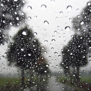 METEO / Piogge e neve nel weekend, miglioramento da inizio settimana